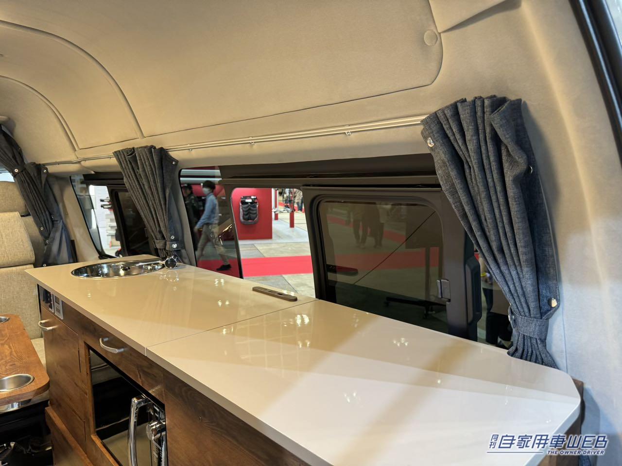 |使いやすさ抜群のインテリアと快適シートが最高! トヨタ ハイエースがベースのキャンパー