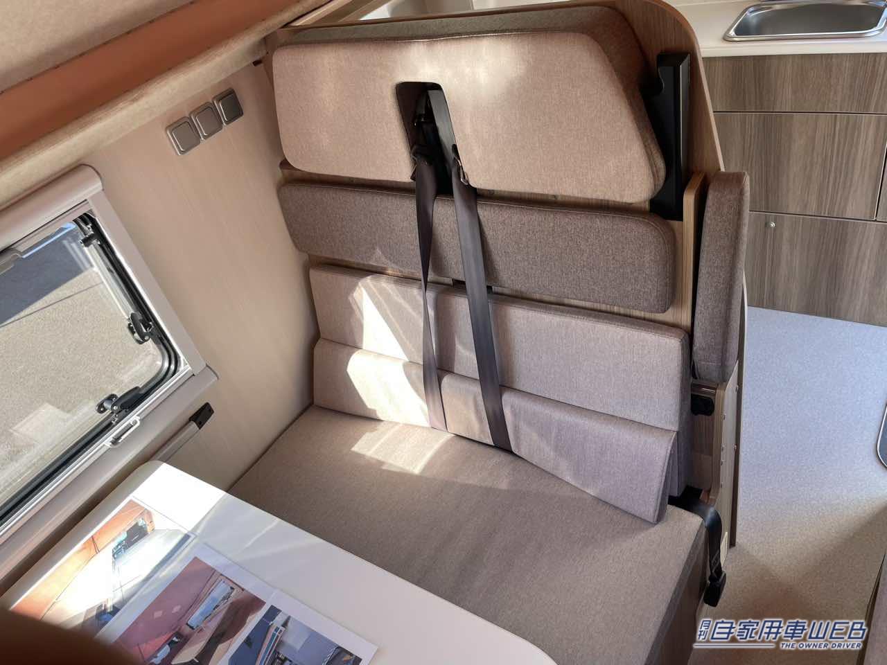 |キャンピングカー専用設計だから広くて快適! トヨタ カムロードがベースのキャンパー