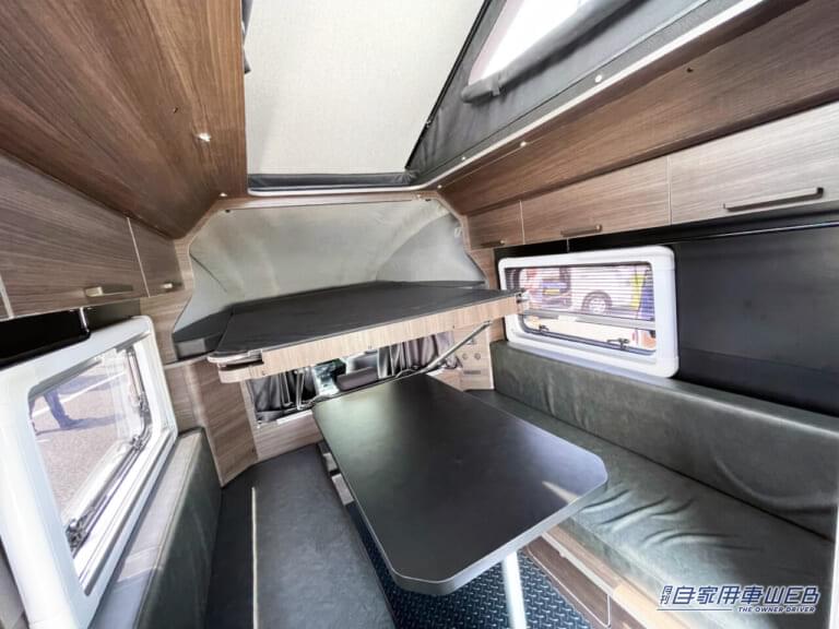 BR75-Bのインテリア|ハイラックス ベースのド迫力キャンピングカー! 冒険心がくすぐられる男前SUVキャンパー「BR75-B」