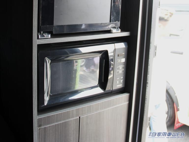 BR75-Bのキャビネット|ハイラックス ベースのド迫力キャンピングカー! 冒険心がくすぐられる男前SUVキャンパー「BR75-B」