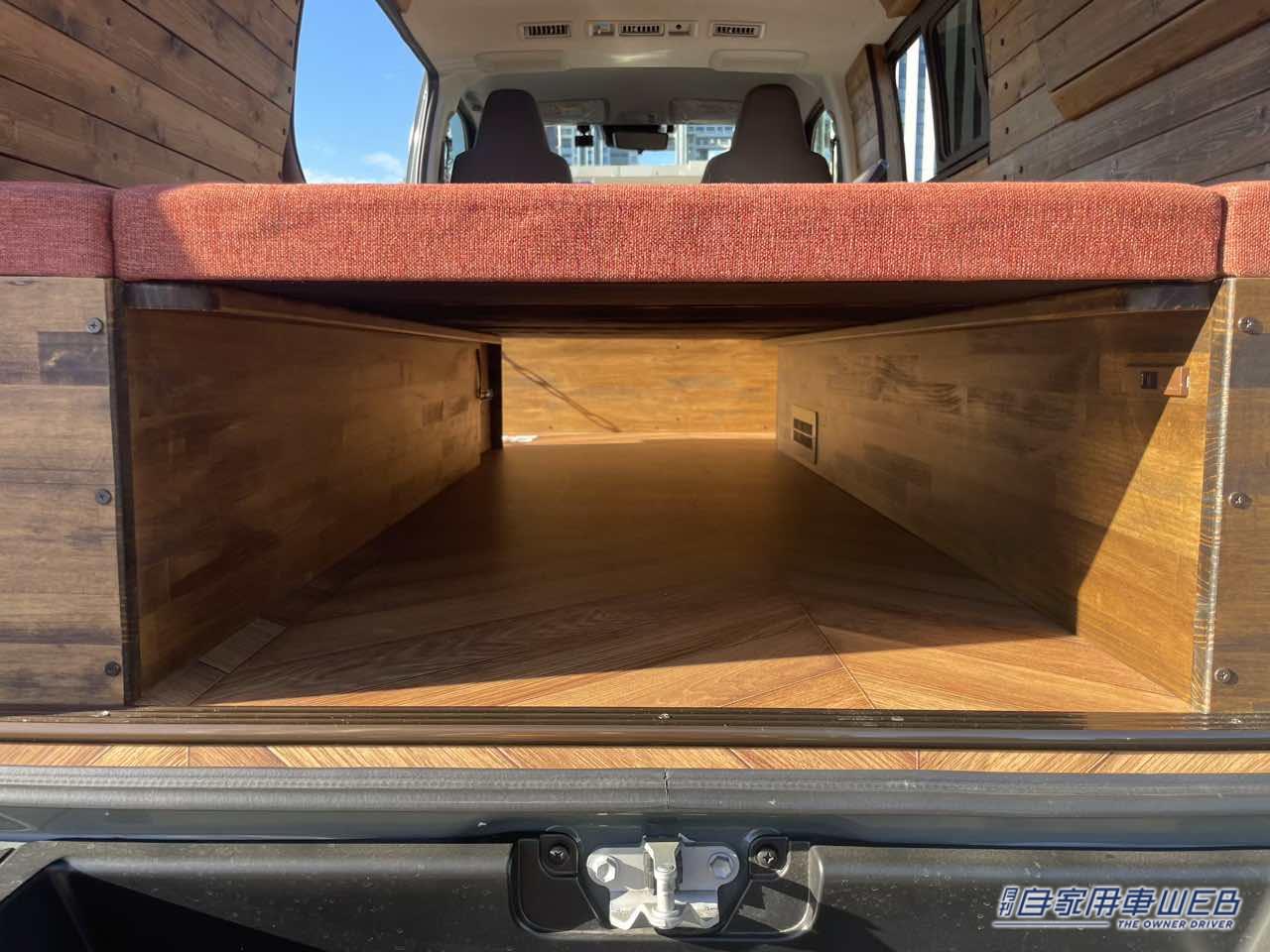 |広い! 便利! しかも雰囲気抜群! 天井まで木材が貼られたトヨタ ハイエースがベースのキャンパー