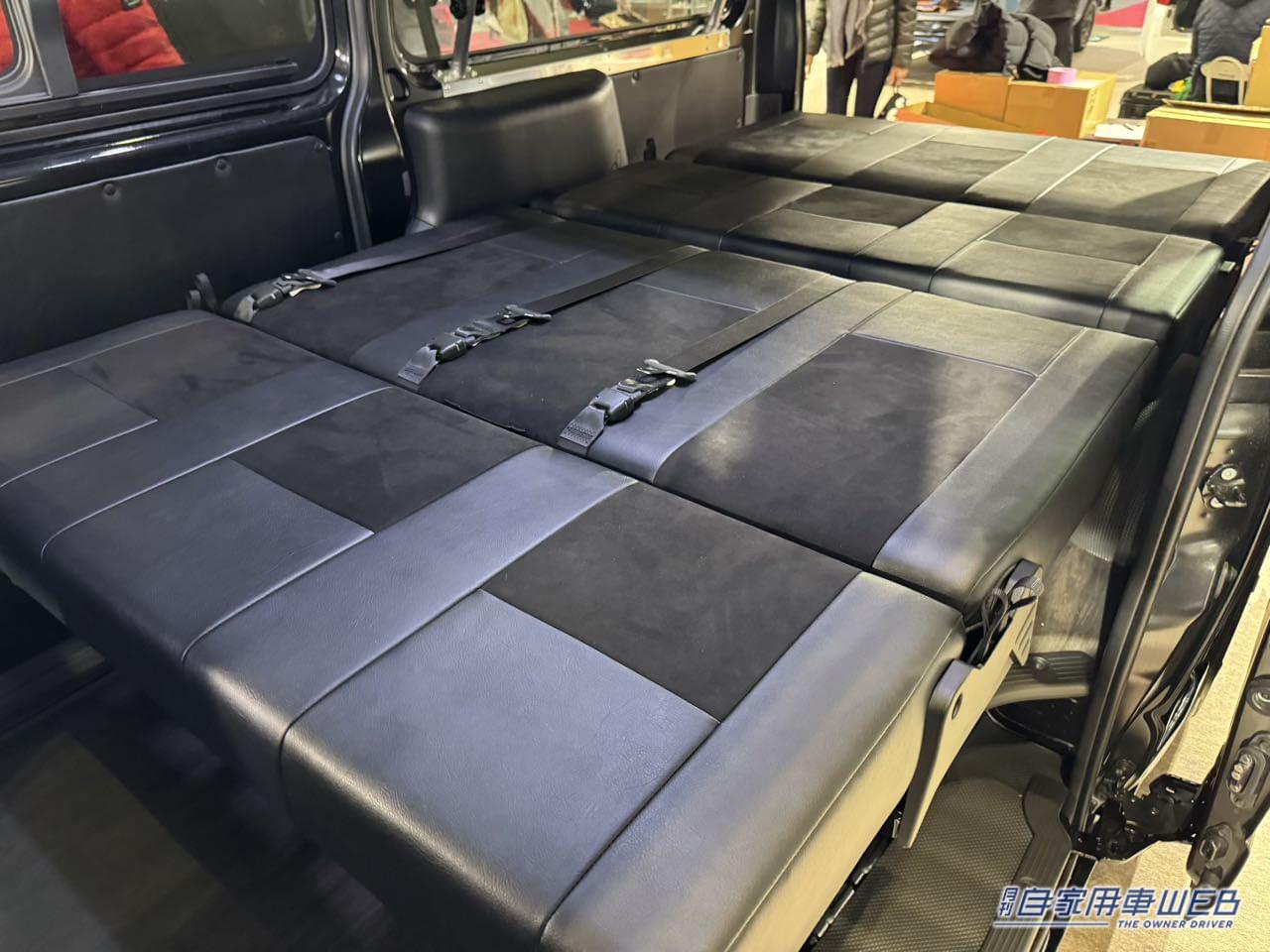 |ダブルのフラットシートが便利で快適! トヨタ ハイエースがベースのキャンパー