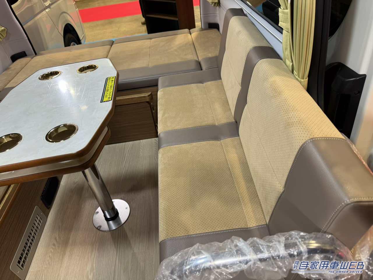 |このボックスシートは広すぎる! フルフラットへの変更も簡単なトヨタ ハイエースがベースのキャンパー