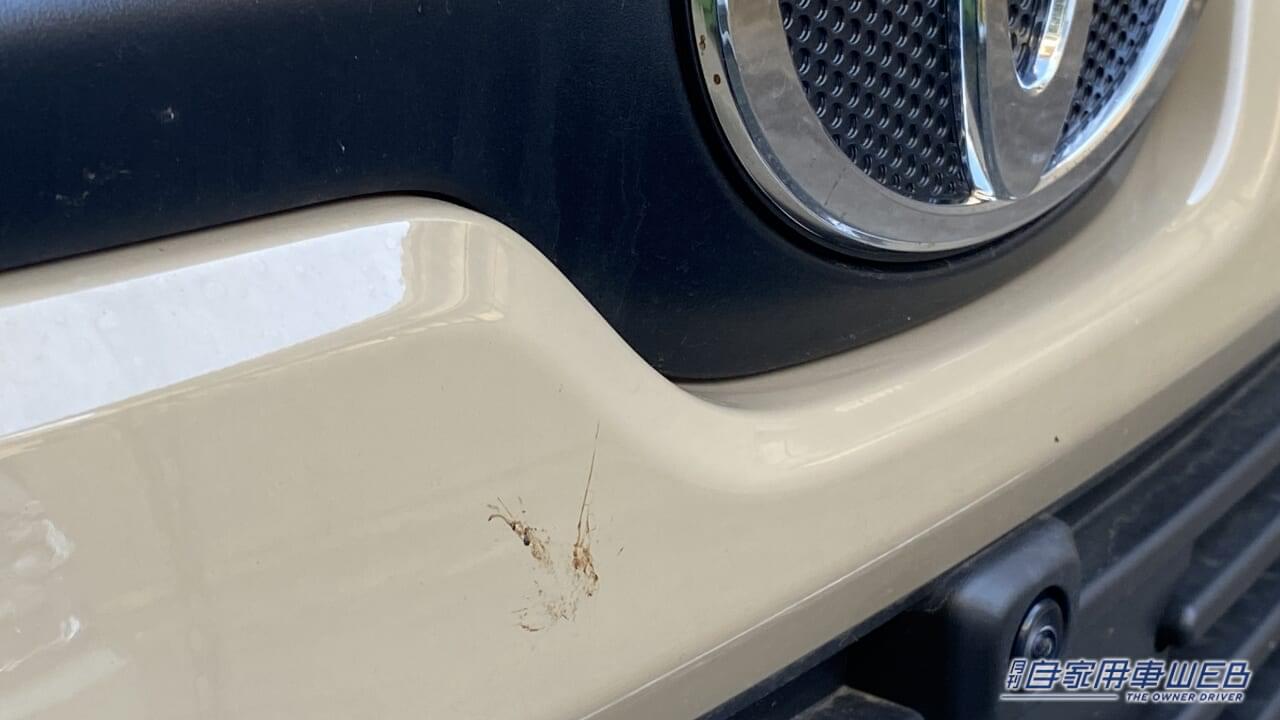 |「おいおい、勘弁してくれ…」車に血痕、突然過ぎて気持ち悪い。一体なぜ?