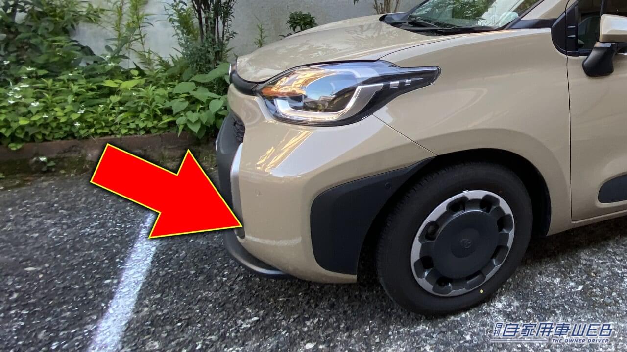 「おいおい、勘弁してくれ…」車に血痕、突然過ぎて気持ち悪い。一体なぜ?