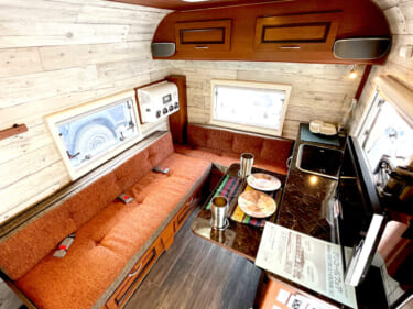 軽トラベースのキャンピングカー“レジストロ”は唯一無二のデザインで中身も見た目も可愛い!