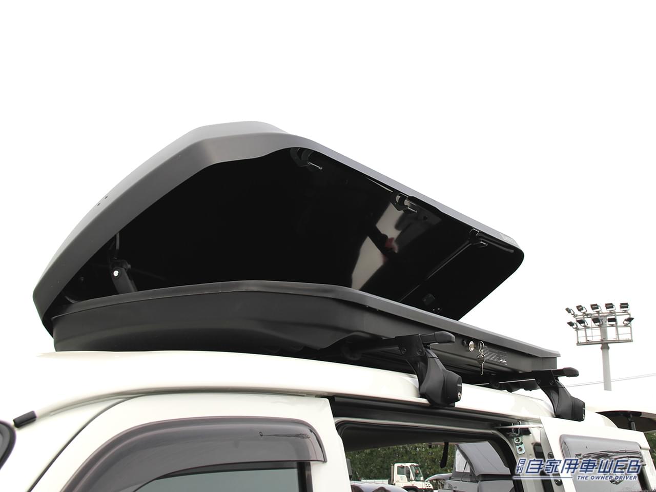 オプションのルーフボックス|【愛犬と一緒に旅したい】RSドギー:タウンエースベースのキャンピングカーは街乗りもしやすい