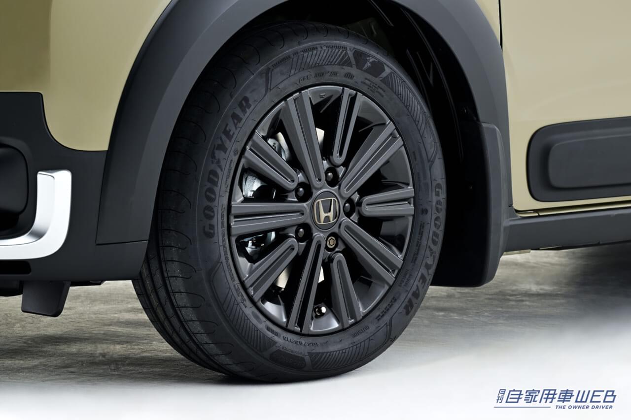 |ホンダアクセス、新型フリード用の純正アクセサリーを発売 クロスターとエアーのキャラクターに合ったアイテムをラインナップ