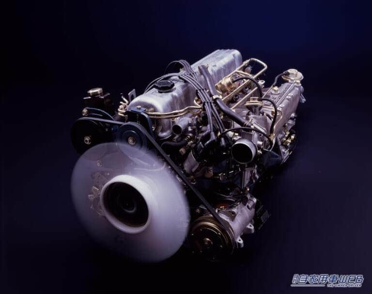 1981年のL28Eエンジン。|ハコスカ「170km/hぐらいは楽々と出せます」だけど燃費は…? ときにはリッター5km…「旧車は燃費が悪い」は本当なのか。