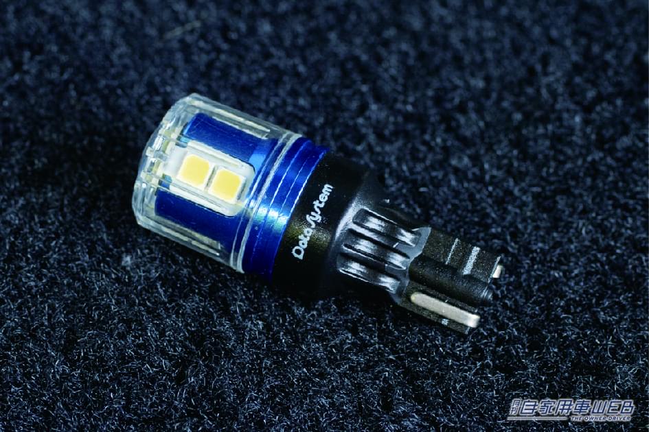 |「もはや、明るすぎるくらい…」暗いときのバックって難しいよね…そんな悩みを一発解決するのがコレ!