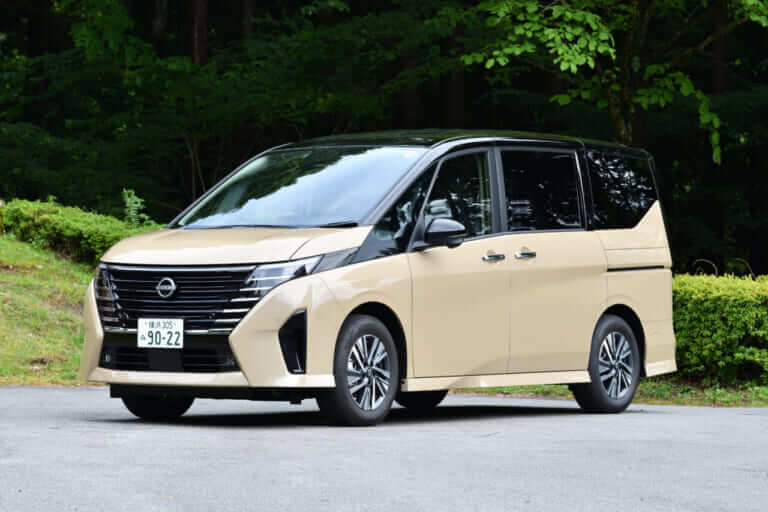 日産セレナ e-POWER ハイウェイスターV 2WD(2022年11月モデル)