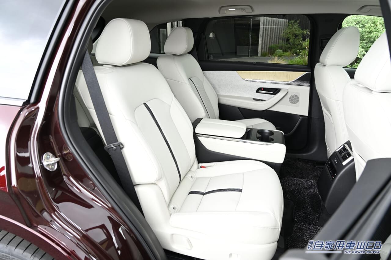 |マツダ、3列シートSUV「新型CX-80」の日本仕様を発表 FRプラットフォームを採用し、マツダプレミアムの上級モデルに