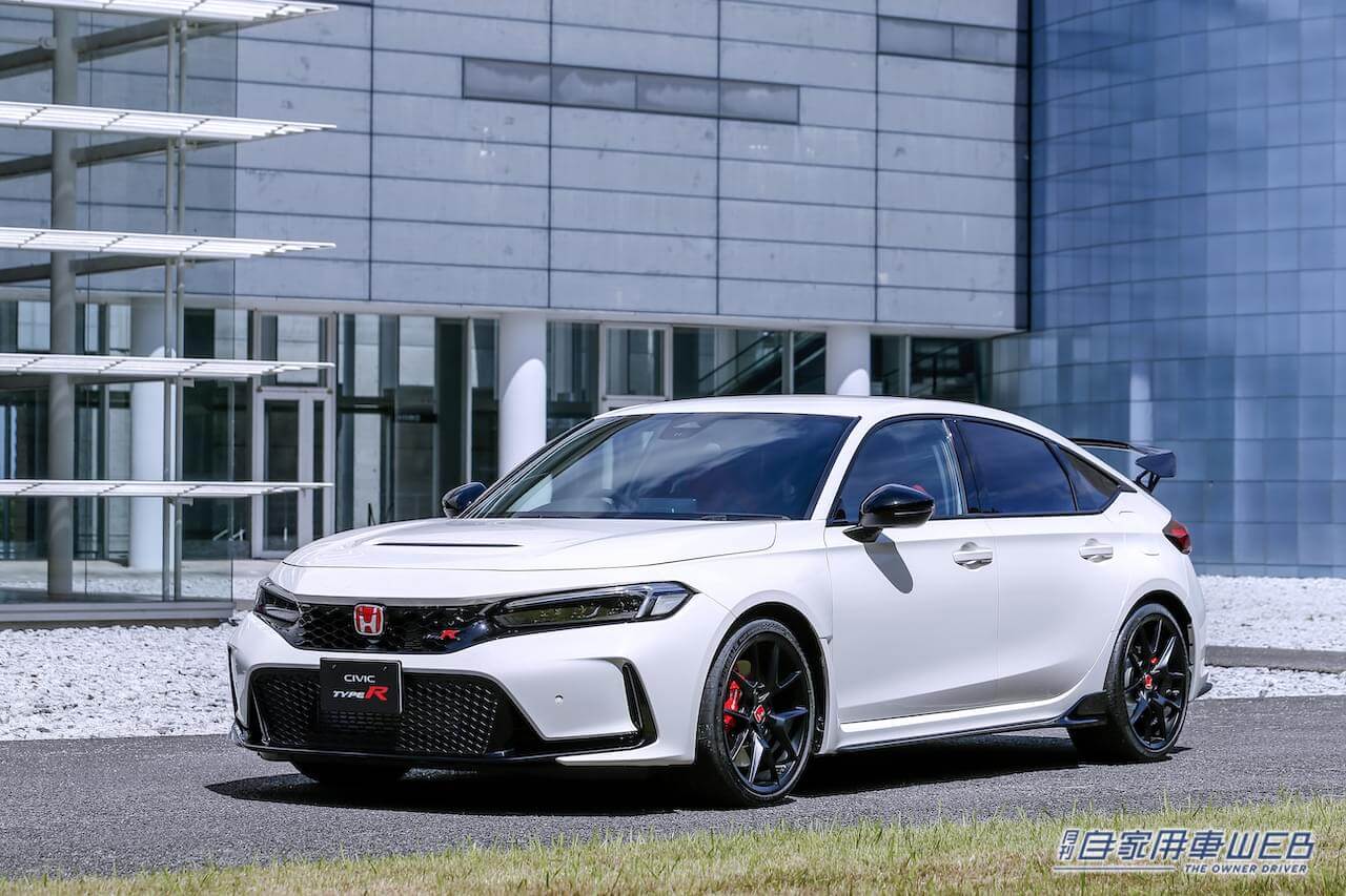 |こんな贅沢なスポーツセダンはひさびさ! ホンダ「新型シビックRS」 ズバリ、「タイプR」との違いは?
