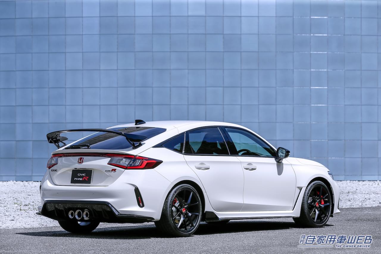 |こんな贅沢なスポーツセダンはひさびさ! ホンダ「新型シビックRS」 ズバリ、「タイプR」との違いは?