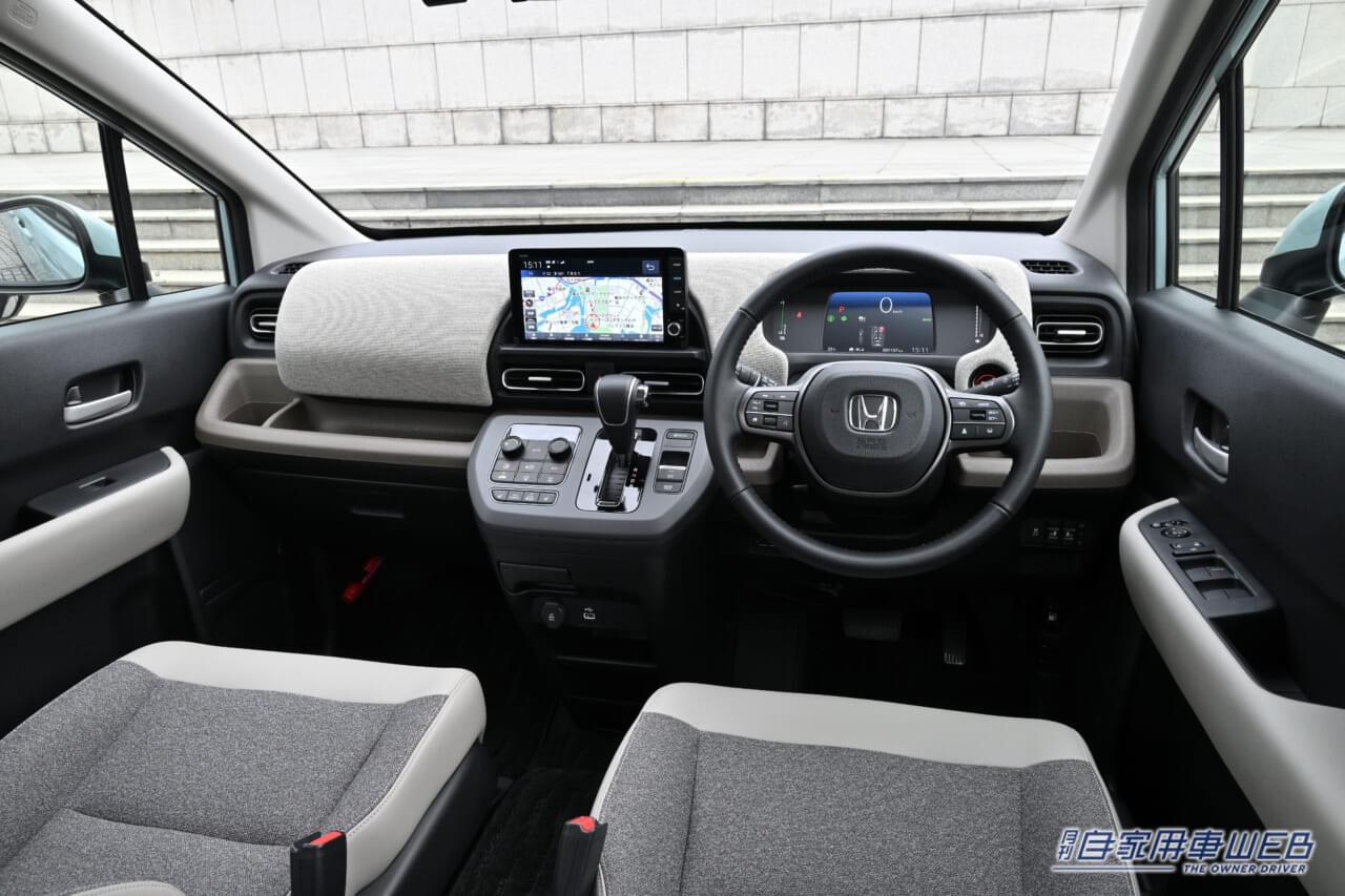 |【新型フリード】年内納車はもう危うい!?1ヶ月で受注3万8000台超えの大人気フリードの魅力をおさらい!