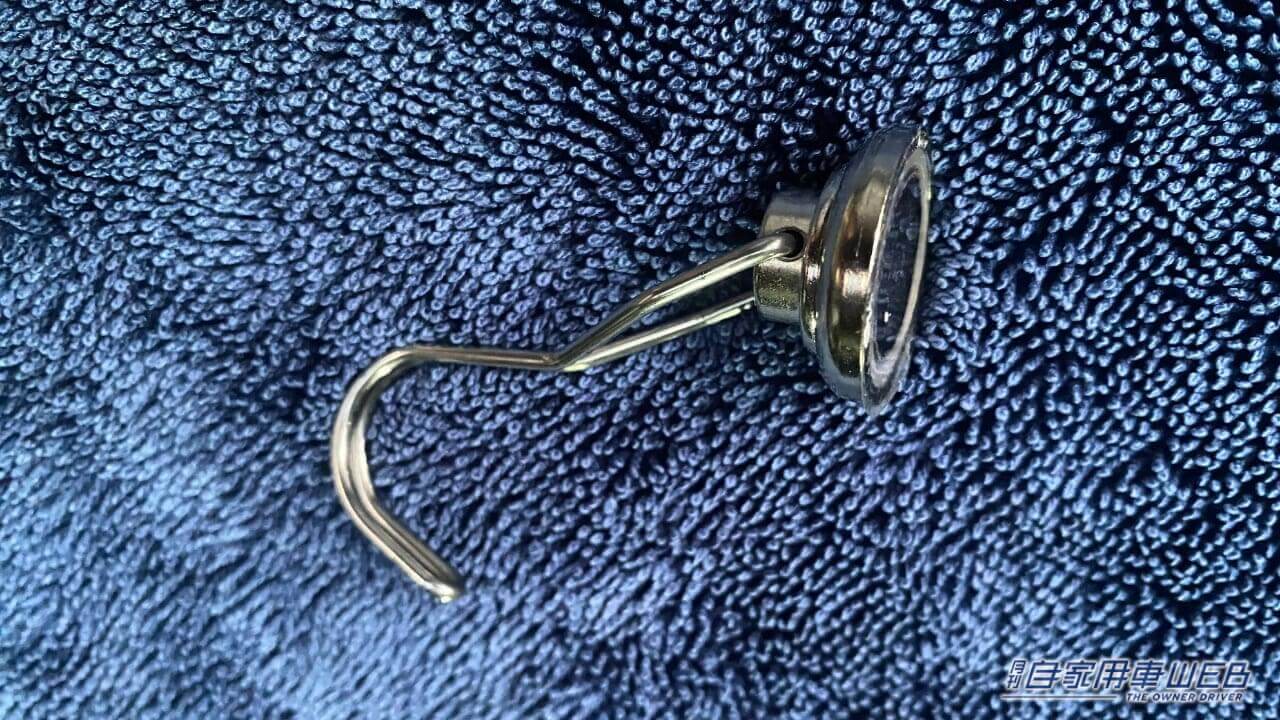 |「これ意味あったのか…」シャツの背中にある輪っか。意外と知らないひと多いのでは?