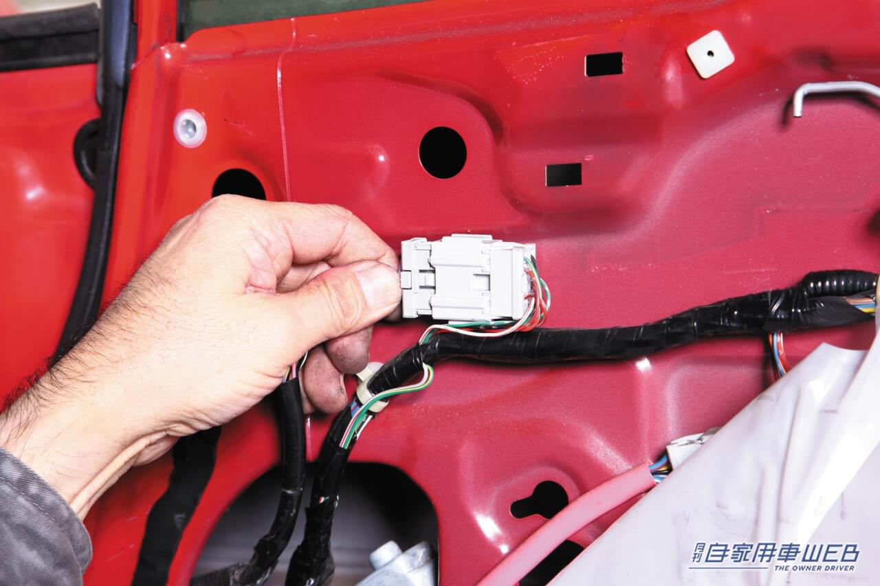 |作業のポイントは塗装クリア層の処理にあり! ボロボロのドアミラー、分解掃除のすゝめ