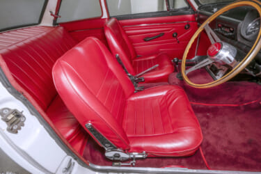 シートベルトが付いてなくても問題なし! 違反/合法の見極めポイントは?