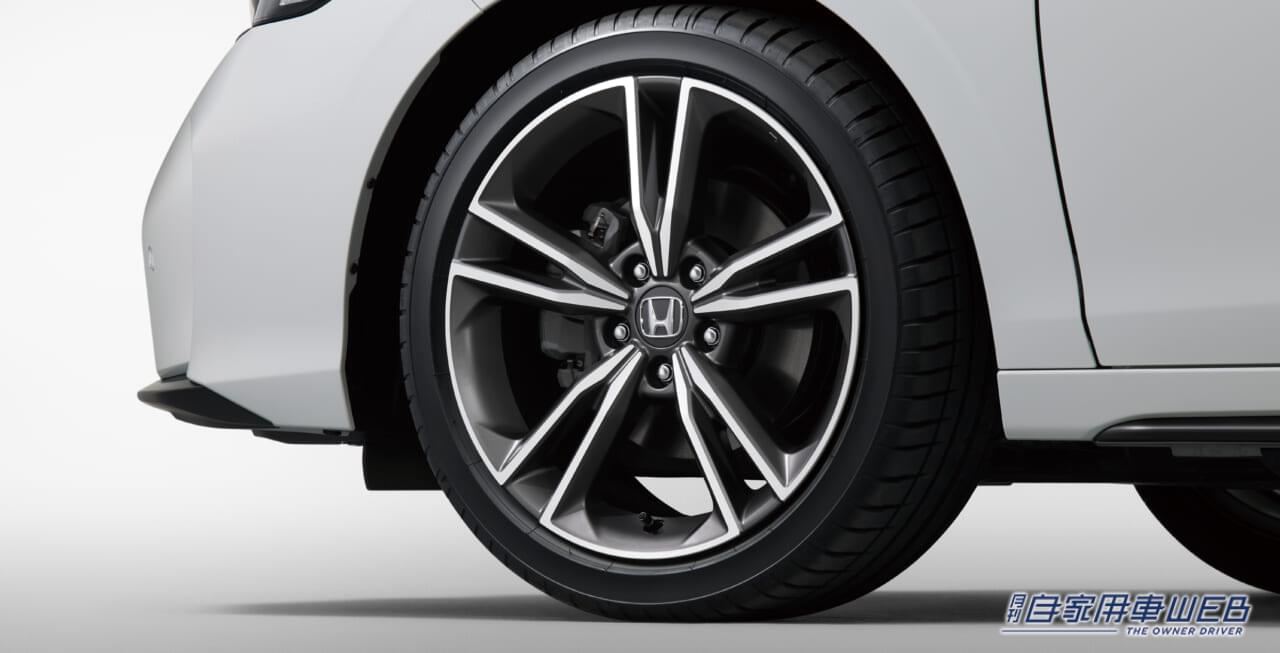 |シビックがマイナーチェンジ!フロントフェイスの変更に、6速MTの新グレード”RS”が登場!