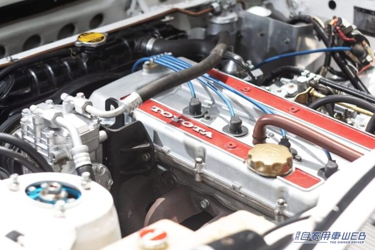 1973〜 トヨタ セリカ リフトバック エンジン|たしかに感じる! トヨタ2000GTの雰囲気チラリ:1973〜 トヨタ セリカ リフトバック【隣の旧車ライフ】