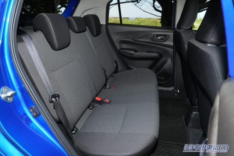 スズキ・スイフト|リヤシート|「走りだけじゃない、実用車としてもイケる!」人気車“スズキ・スイフト”の使いやすさを再検証