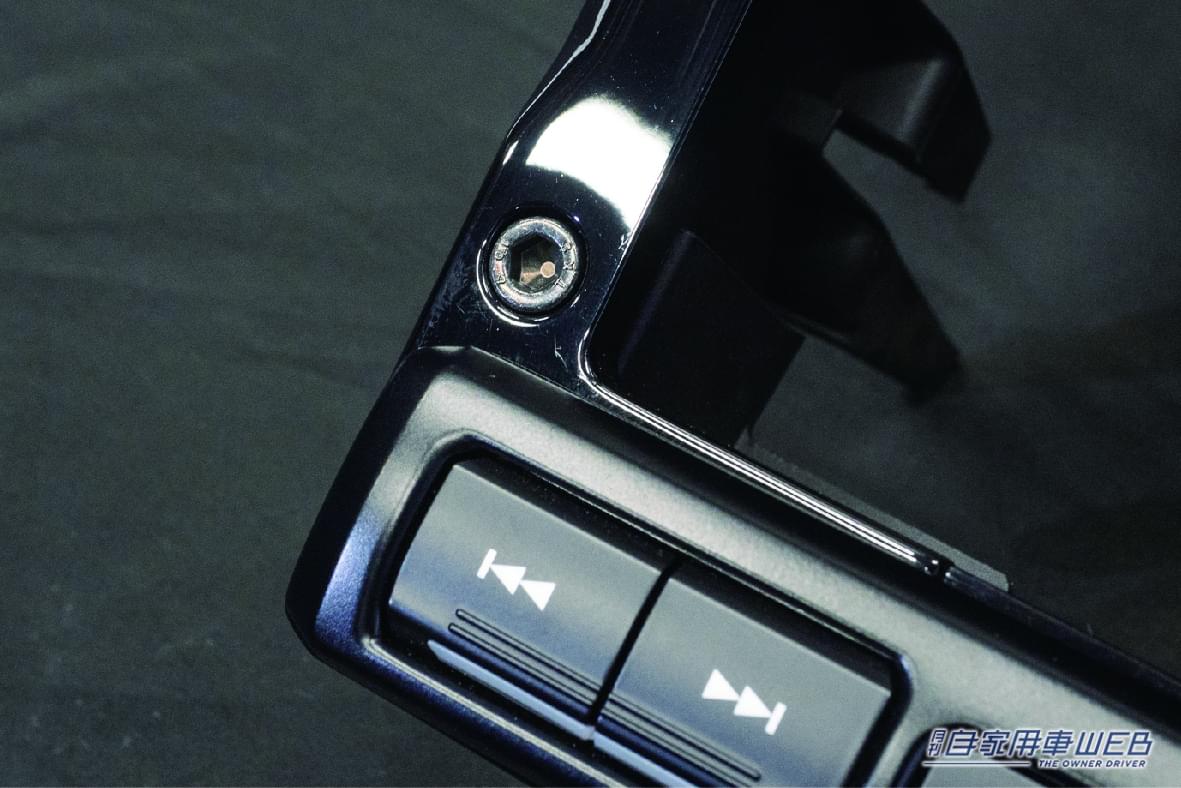 |【ジムニー乗り必見】ジムニー専用の大画面ナビが登場 専用デザインとアニメーションがテンション爆上げ!