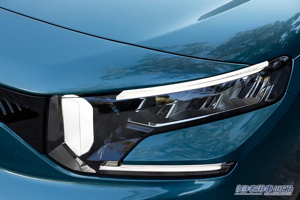 |シトロエン、新世代デザインでイメージを一新した新型「ベルランゴ」「ベルランゴ ロング」を発表。 価格は439万円から