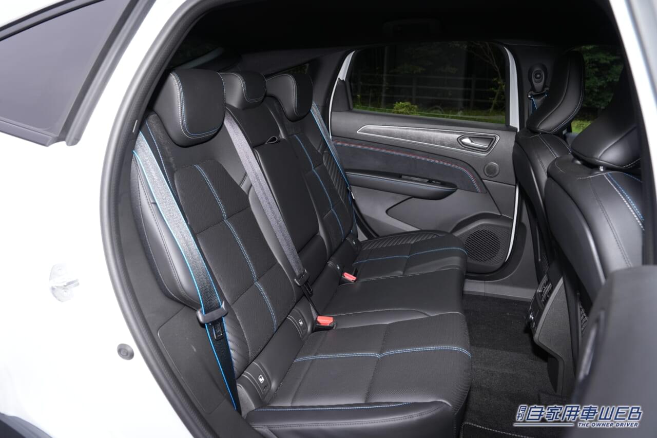 |ルノー・ジャポン、プレミアムな魅力を高めた新型「 ルノー アルカナ エスプリ アルピーヌ」を導入