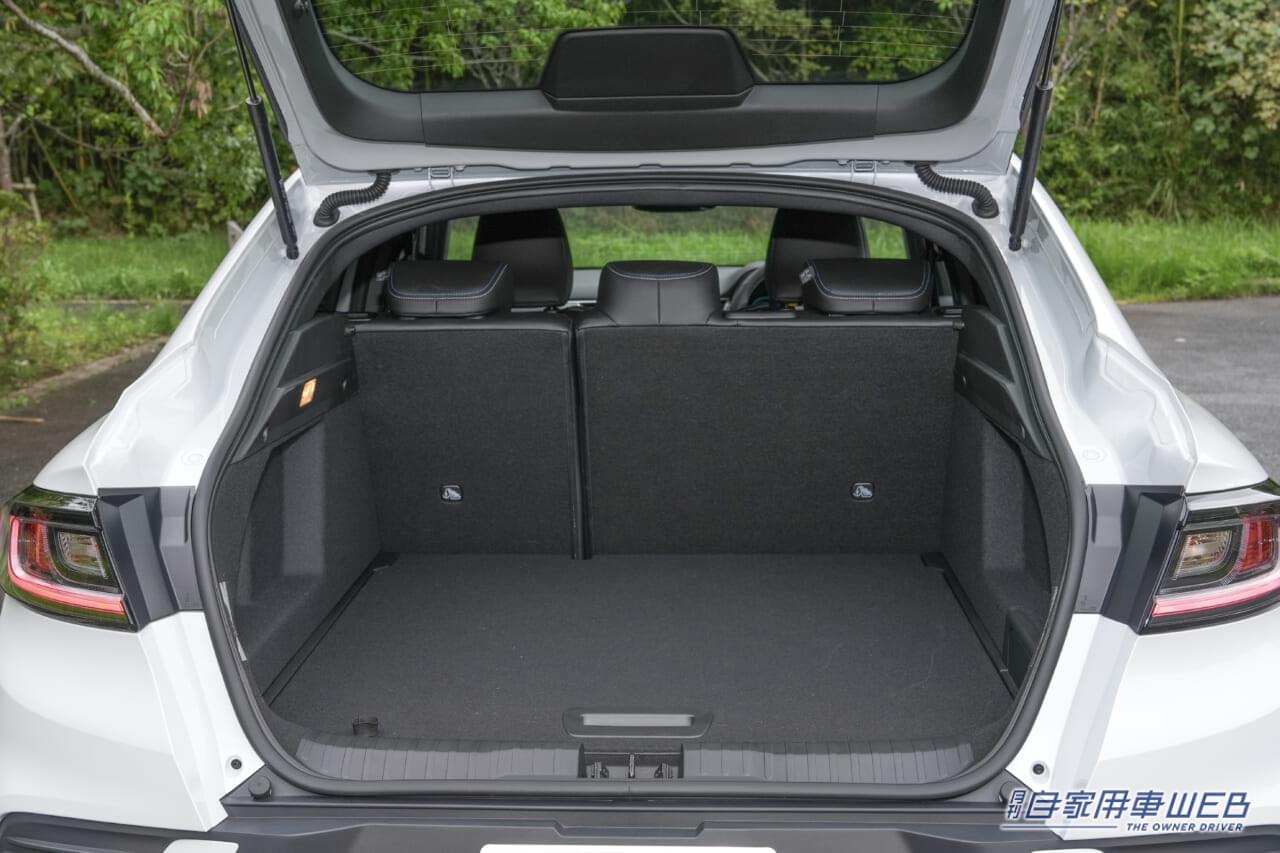 |ルノー・ジャポン、プレミアムな魅力を高めた新型「 ルノー アルカナ エスプリ アルピーヌ」を導入