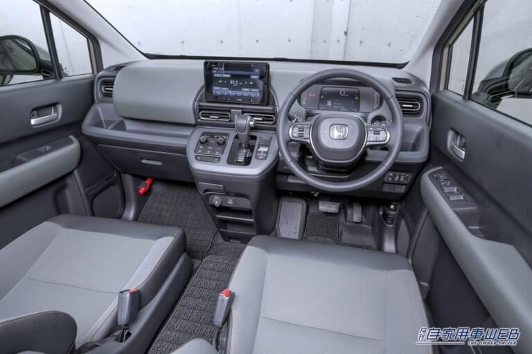 まっさらな新車の内装イメージ|「どうしよう…」”迷ったら新車を選ぶべき人”の背中を、そっと押す5つの理由【新車? 中古? シェア?!】