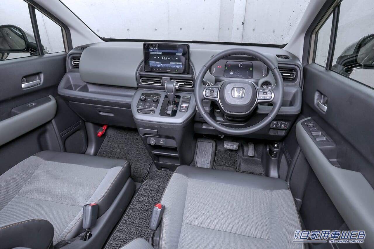 まっさらな新車の内装イメージ|「どうしよう…」”迷ったら新車を選ぶべき人”の背中を、そっと押す5つの理由【新車? 中古? シェア?!】