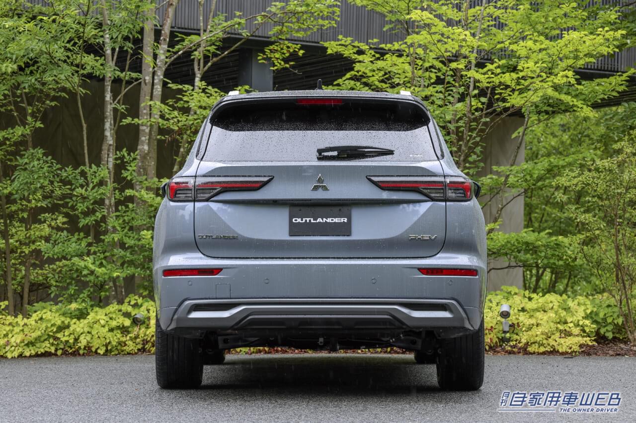 |三菱「アウトランダーPHEV」が”大幅改良”!内外装の変更やバッテリーの刷新に、サスペンションも最適化!