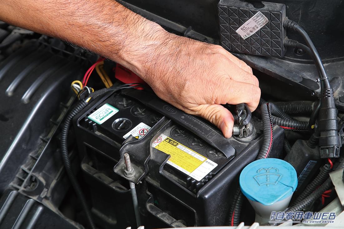 |【メンテの秋、到来】バッテリー上がりのリスクを下げる、簡単チェック項目&診断方法とは?