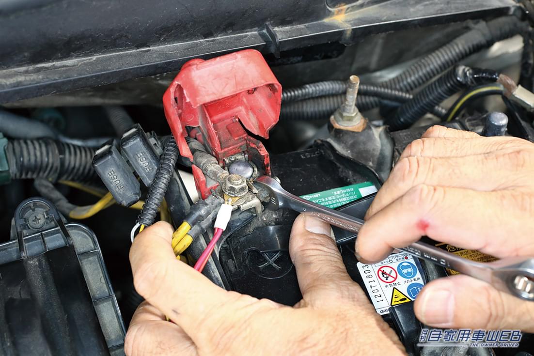 |【メンテの秋、到来】バッテリー上がりのリスクを下げる、簡単チェック項目&診断方法とは?