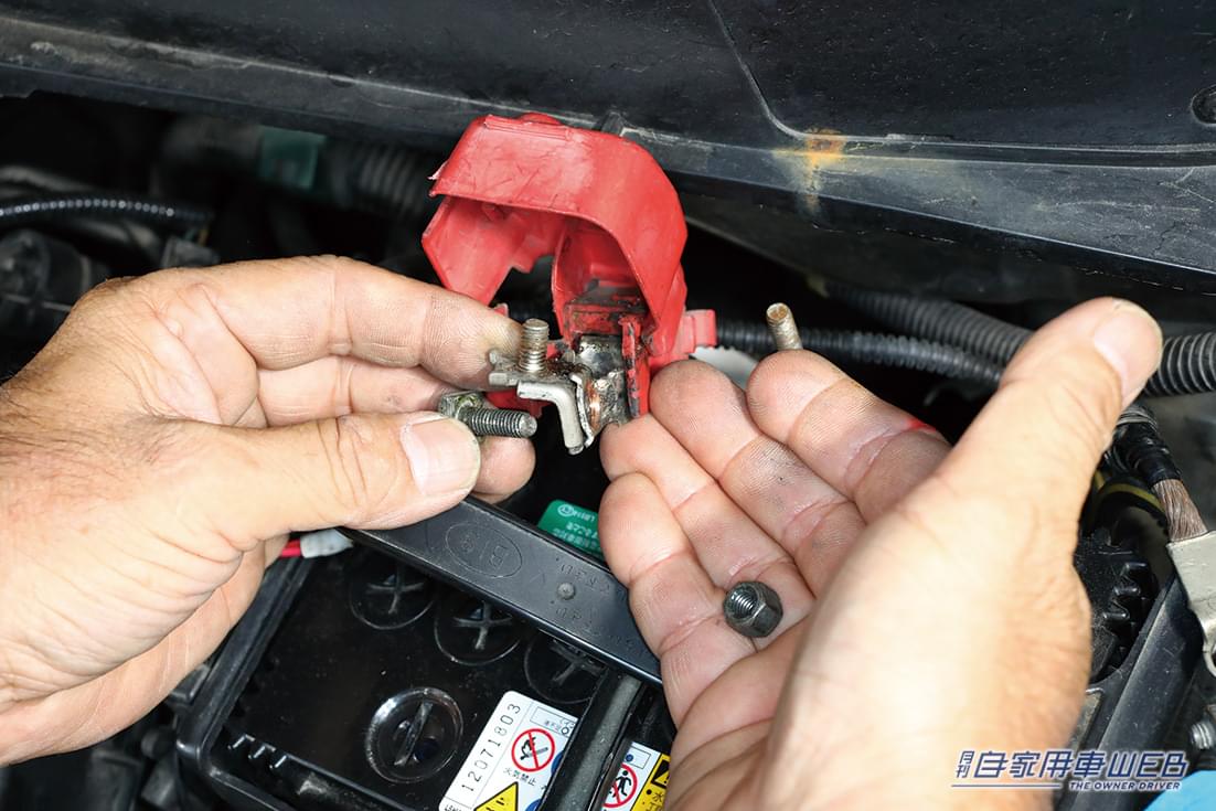 |【メンテの秋、到来】バッテリー上がりのリスクを下げる、簡単チェック項目&診断方法とは?