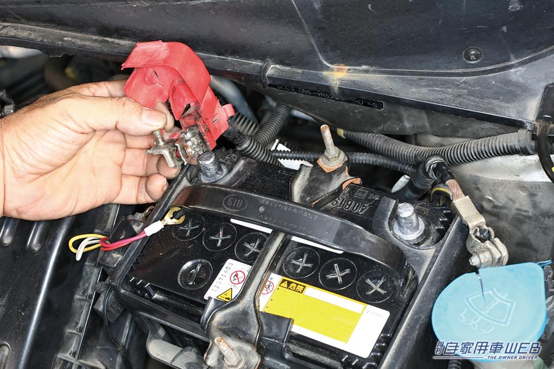 |【メンテの秋、到来】バッテリー上がりのリスクを下げる、簡単チェック項目&診断方法とは?