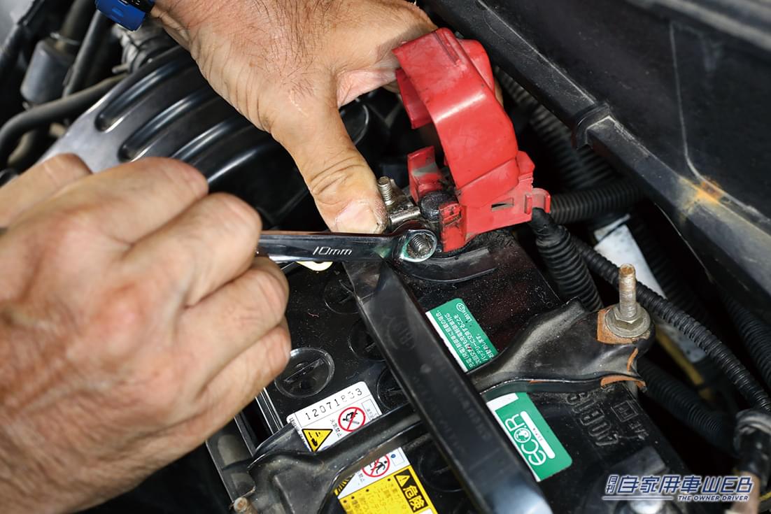 |【メンテの秋、到来】バッテリー上がりのリスクを下げる、簡単チェック項目&診断方法とは?