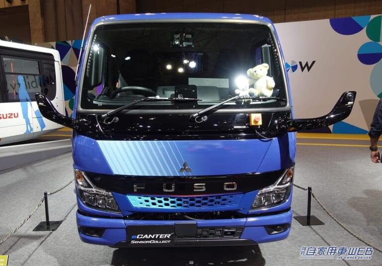 MITSUBISHI FUSO eCanter SensorCollect|「胸キュン…」作業員を自動で追っかける”いじらしい”清掃車:ミツビシふそうeキャンター センサーコレクト【JMSB2024】
