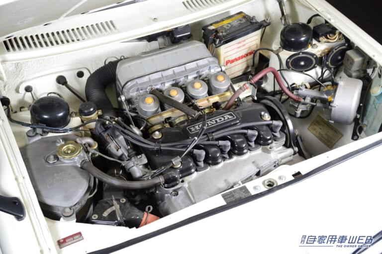 1300の空冷1298cc直列4気筒エンジン|革新的な挑戦だったが散々な結果に…。若者中心にバズったが…翌年も派手にやらかした。そんなホンダに救世主。