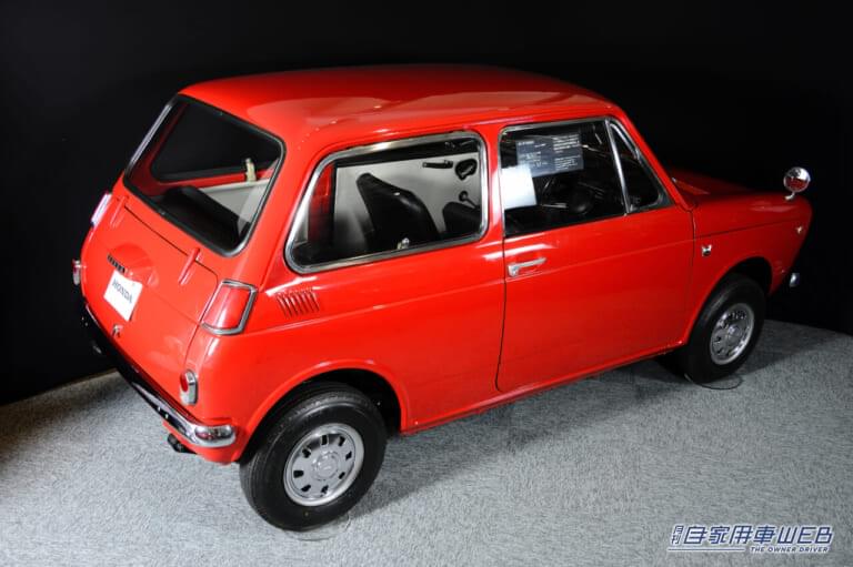 ホンダ N360|革新的な挑戦だったが散々な結果に…。若者中心にバズったが…翌年も派手にやらかした。そんなホンダに救世主。