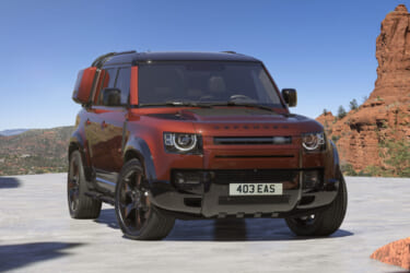 専用アクセサリーで特別なスタイルに仕上げられた「DEFENDER 110 SEDONA EDITION」50台限定で受注開始