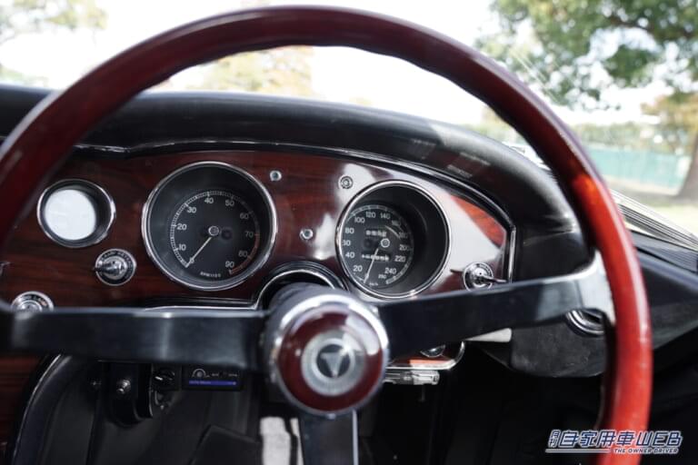 トヨタ2000GT メーター周り|「トヨタが目指した高級本格スポーツカー」「007ボンドカーになった唯一無二の国産GTカー」前期型と後期型の違いにも着目