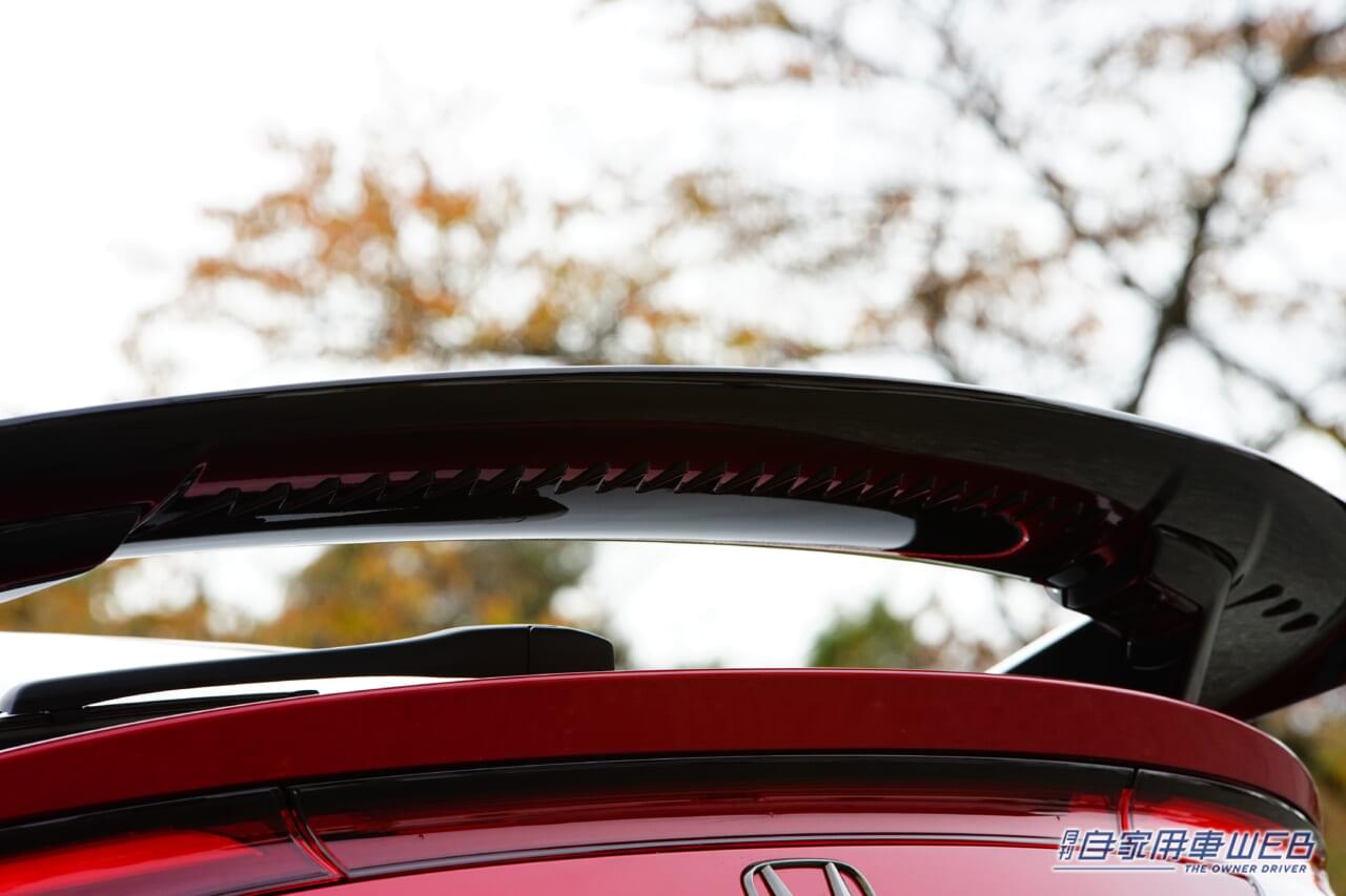 |空力向上を貪欲に追求、リーズナブルな価格にも注目すべし! ホンダ・シビック用「テールゲートスポイラー(ウイングタイプ)」発売