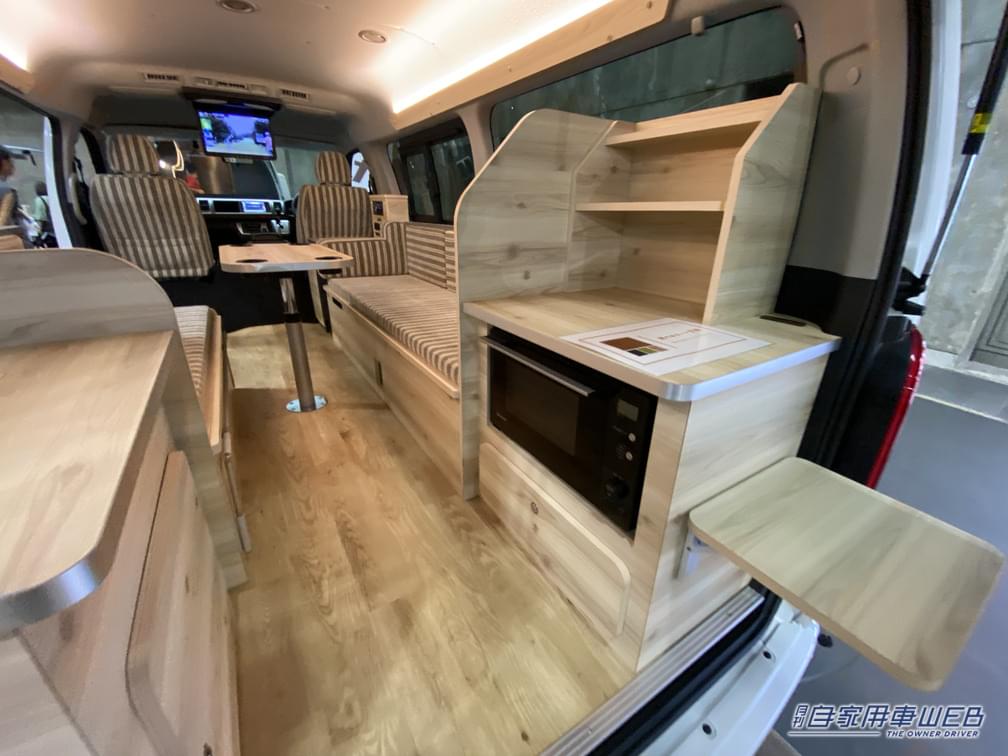 |「暮らせるね」「それも家族で」トヨタ・ハイエースってスゴイ…みんなで乗りたいと思えるキャンパー