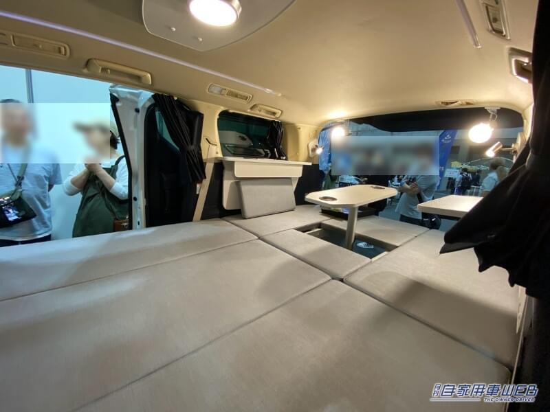 |衝撃トヨタのミニバン「えぇーッ 強すぎる…」「最高すぎる」キッチン付き・車中泊OK。もしかして家より快適かも、アルファードがここまで変わるか!?