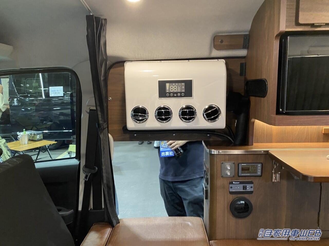 |「これもう住めるじゃん…」もはや軽自動車じゃない、ワンルームを感じさせる軽キャンパー「クーラー完備・電子レンジOK・キッチン付き」