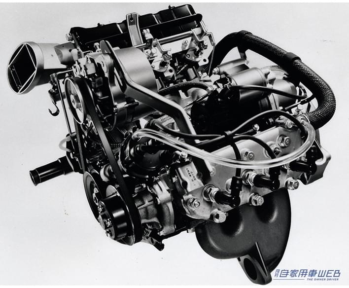 SUZUKI FRONTE|あまりにも「凶暴」な軽自動車。3千回転以下は「使い物にならない」ピーキーエンジン。「乗りこなせばホンモノ」スズキ・フロンテクーペの衝撃。