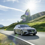 メルセデス AMG E 53 ハイブリッド 4マチック+ ステーションワゴン(PHEV)の走行シーン