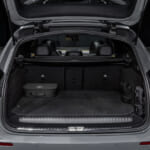 メルセデス AMG E 53 ハイブリッド 4マチック+ ステーションワゴン(PHEV)のラゲッジルーム