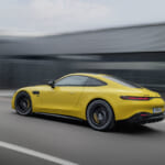 Mercedes-AMG GT 43 Coupéの走行シーン